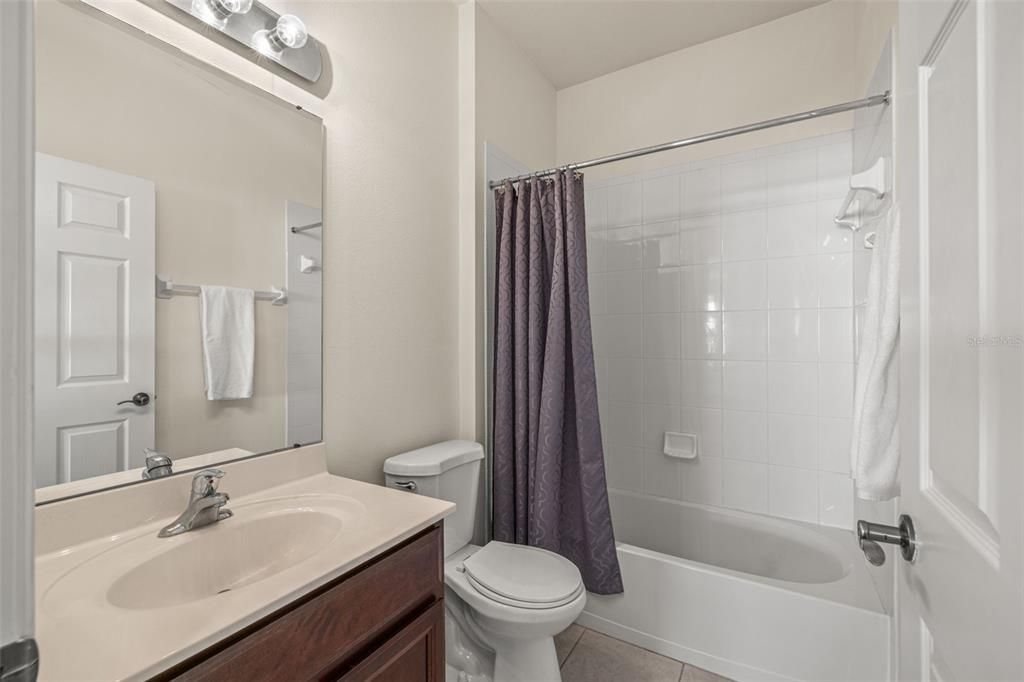 En Venta: $329,000 (3 camas, 2 baños, 1663 Pies cuadrados)