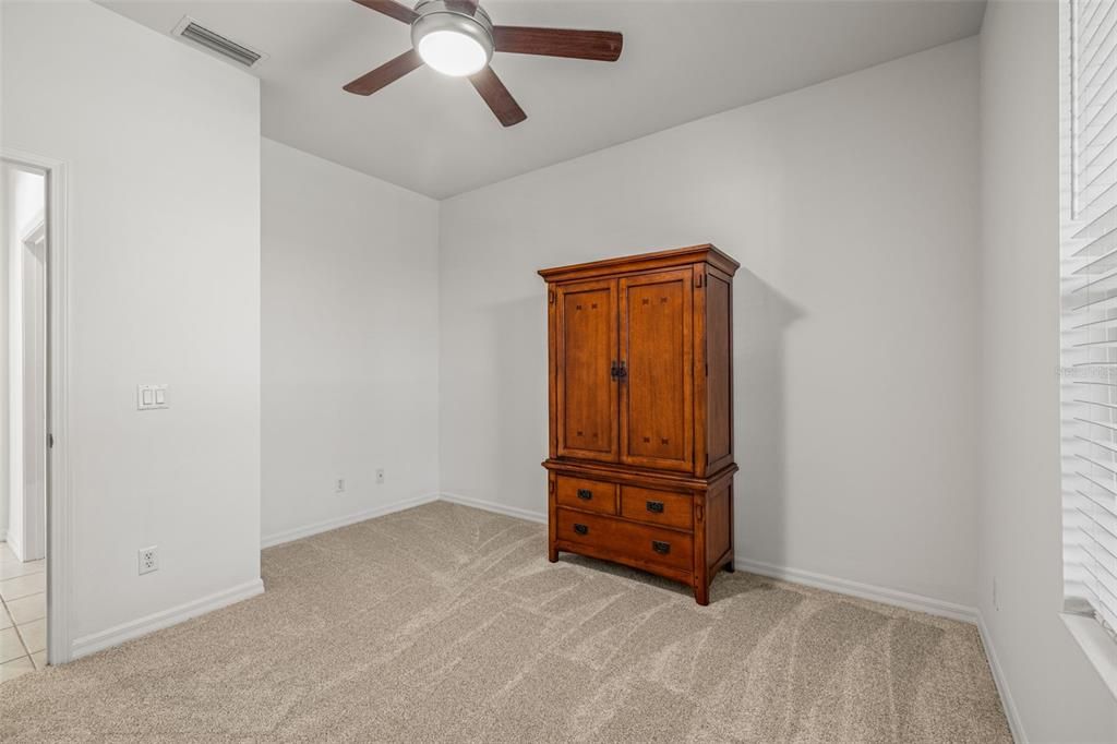 En Venta: $329,000 (3 camas, 2 baños, 1663 Pies cuadrados)