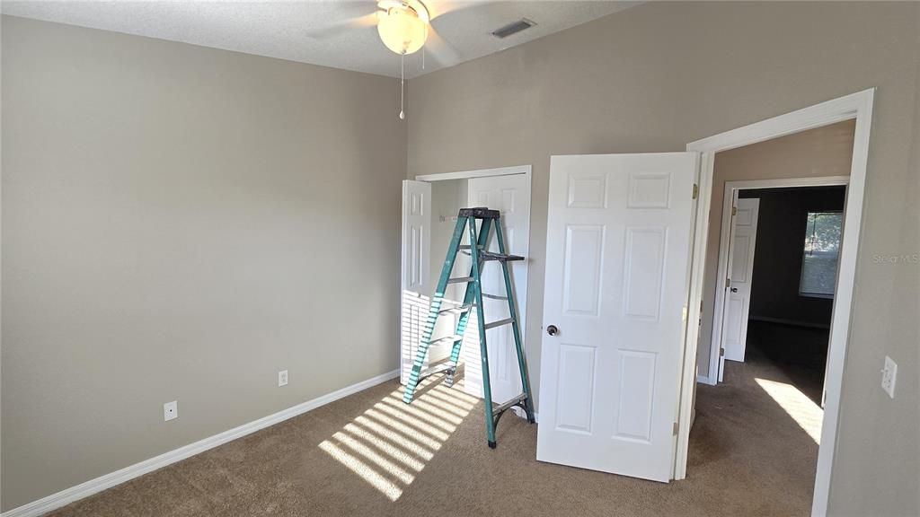 For Rent: $1,900 (3 beds, 2 baths, 1306 Square Feet)