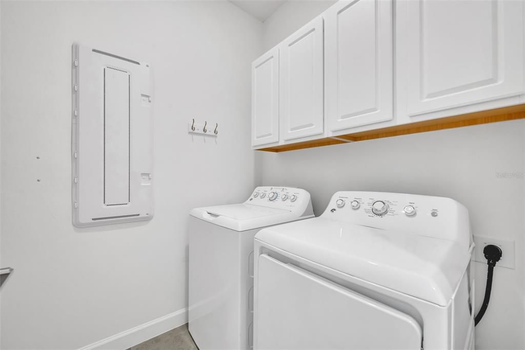 For Sale: $639,000 (3 beds, 2 baths, 2090 Square Feet)