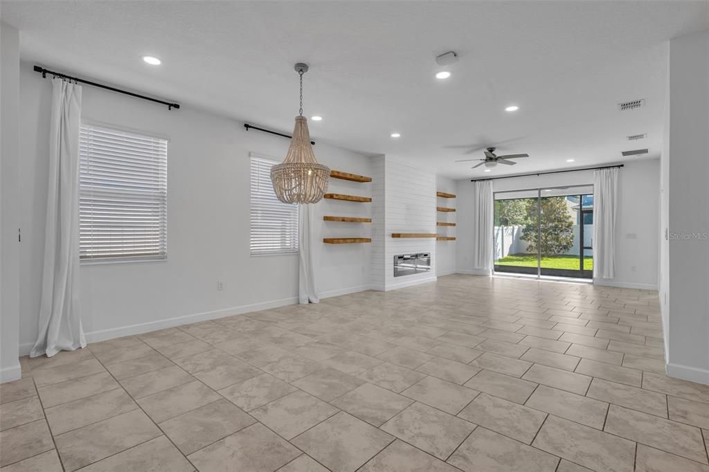 For Sale: $639,000 (3 beds, 2 baths, 2090 Square Feet)