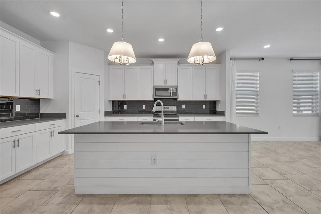 For Sale: $639,000 (3 beds, 2 baths, 2090 Square Feet)