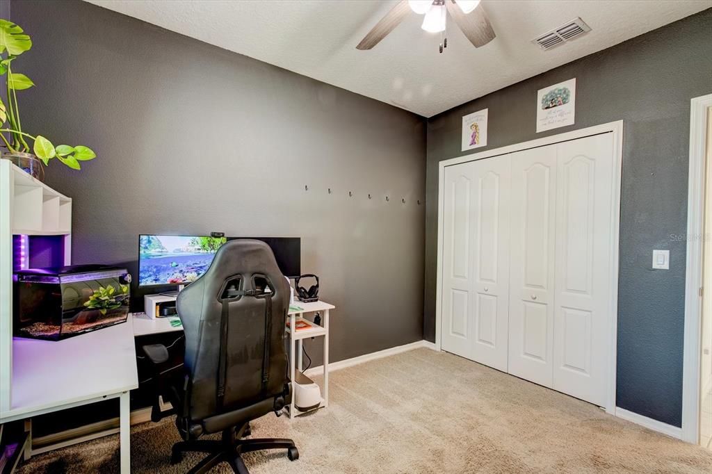 待售: $370,000 (4 贝兹, 2 浴室, 1766 平方英尺)