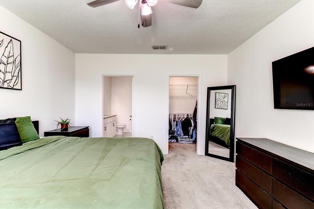 待售: $370,000 (4 贝兹, 2 浴室, 1766 平方英尺)