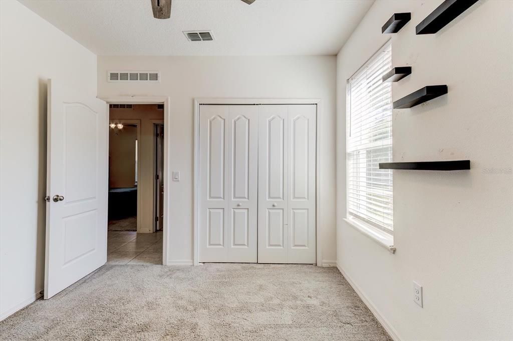 待售: $370,000 (4 贝兹, 2 浴室, 1766 平方英尺)