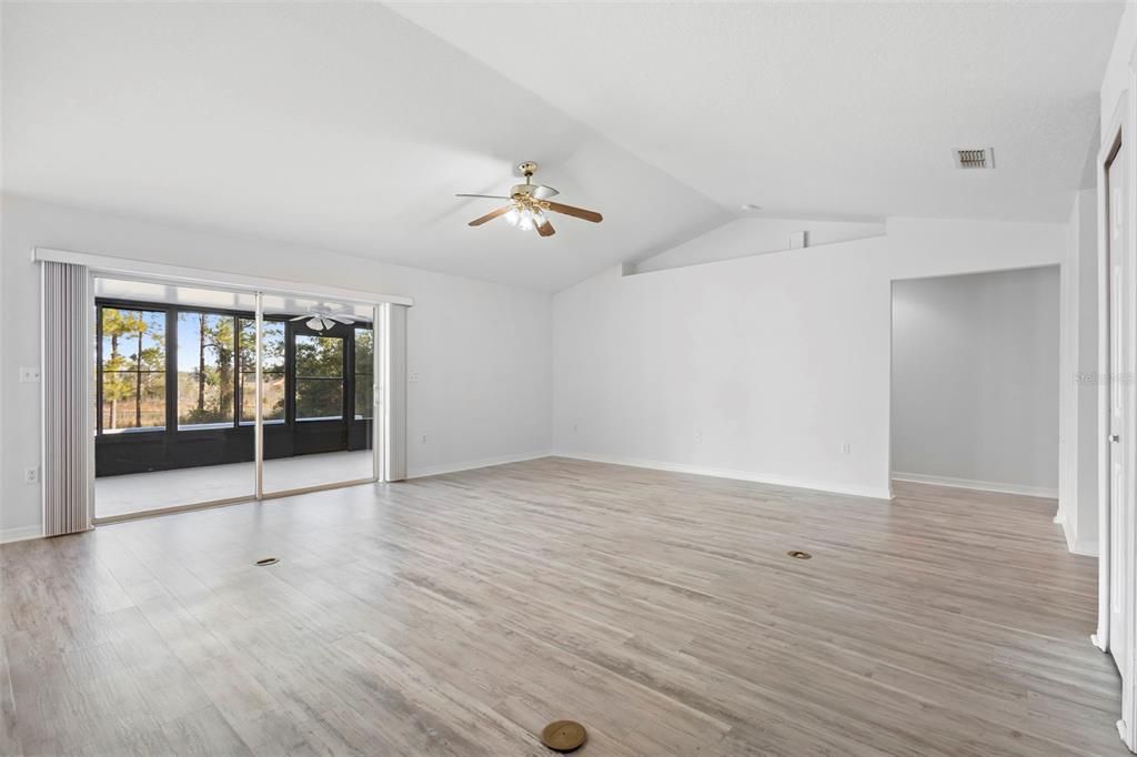 待售: $498,000 (4 贝兹, 2 浴室, 1956 平方英尺)