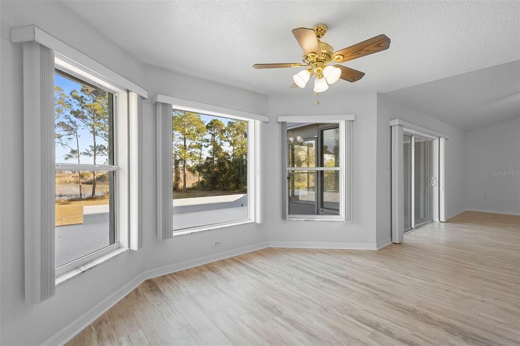 待售: $498,000 (4 贝兹, 2 浴室, 1956 平方英尺)