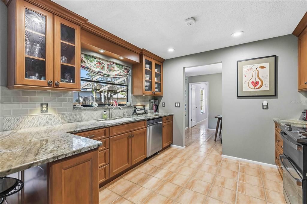 Active With Contract: $540,000 (3 beds, 2 baths, 1736 Square Feet)