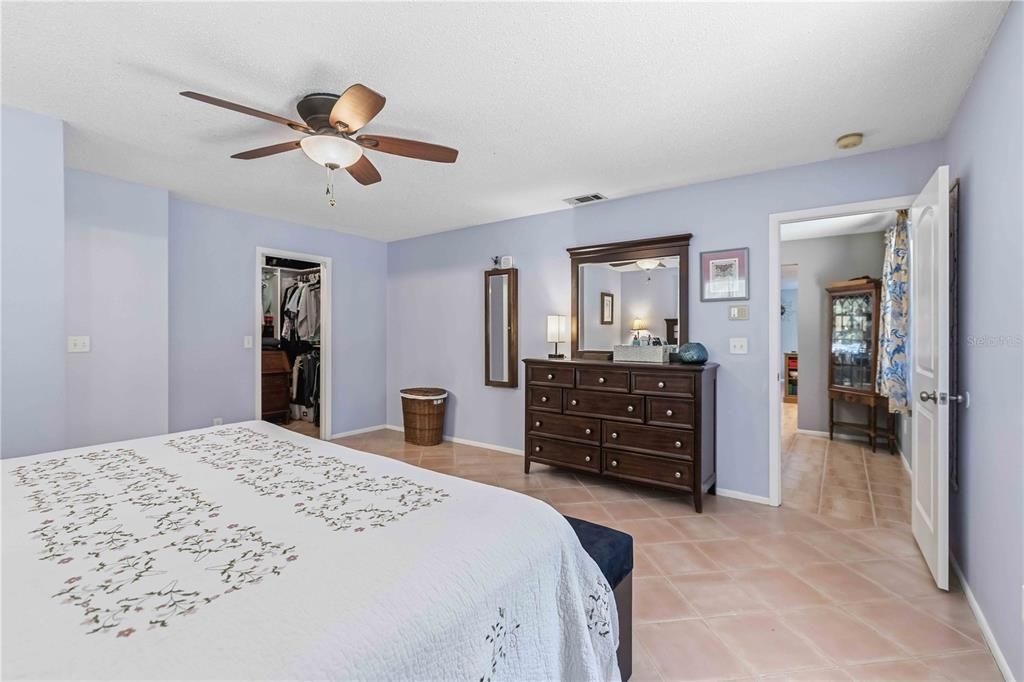 Active With Contract: $540,000 (3 beds, 2 baths, 1736 Square Feet)