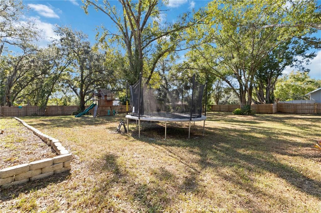 Active With Contract: $540,000 (3 beds, 2 baths, 1736 Square Feet)