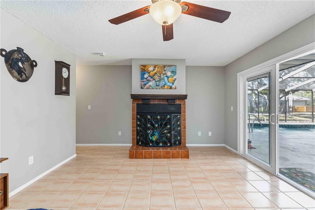 Active With Contract: $540,000 (3 beds, 2 baths, 1736 Square Feet)