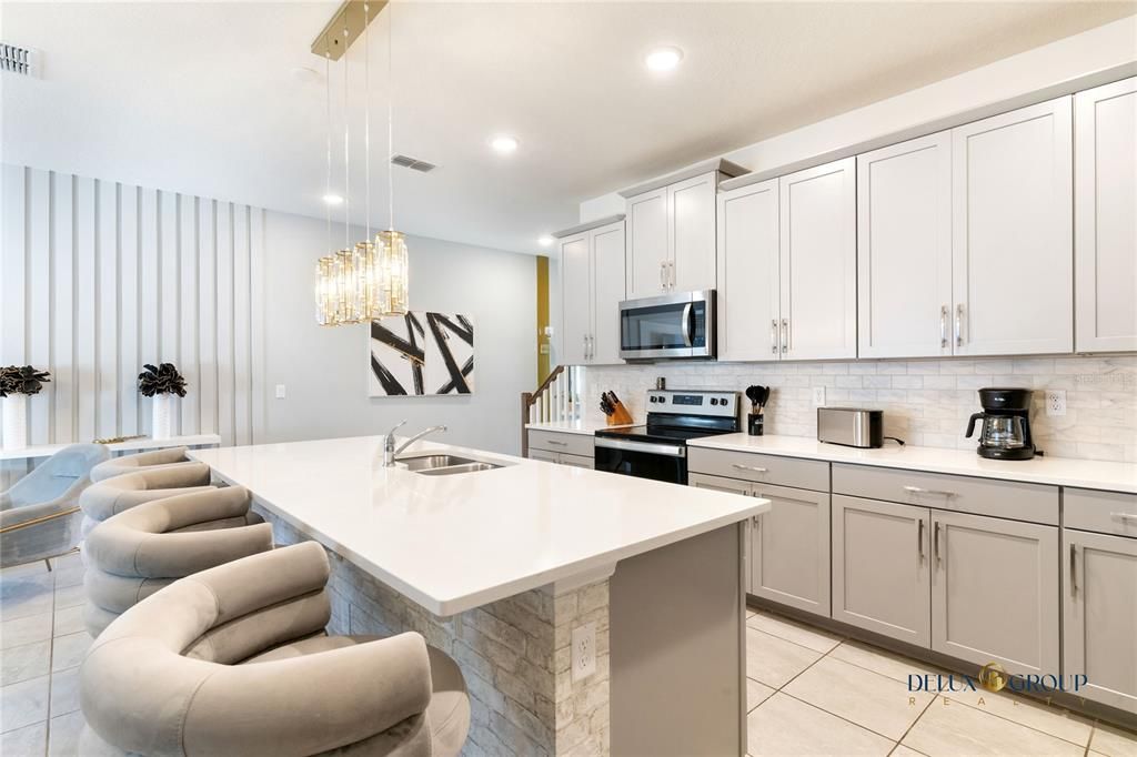 待售: $619,900 (5 贝兹, 4 浴室, 2294 平方英尺)