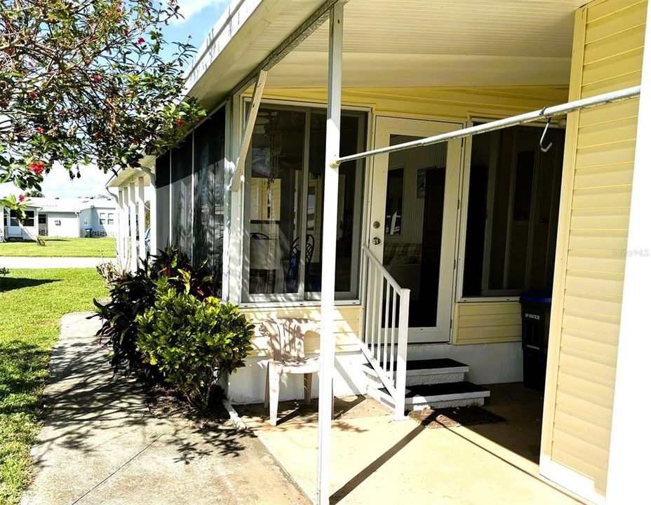 待售: $110,000 (2 贝兹, 2 浴室, 672 平方英尺)