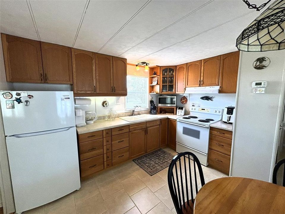 待售: $110,000 (2 贝兹, 2 浴室, 672 平方英尺)