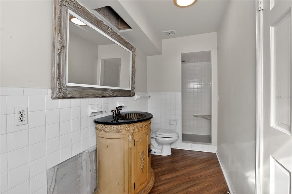 For Sale: $409,900 (4 beds, 2 baths, 2114 Square Feet)