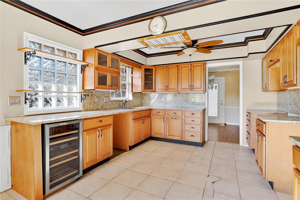 For Sale: $409,900 (4 beds, 2 baths, 2114 Square Feet)