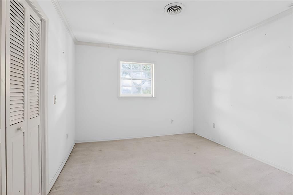 For Sale: $409,900 (4 beds, 2 baths, 2114 Square Feet)