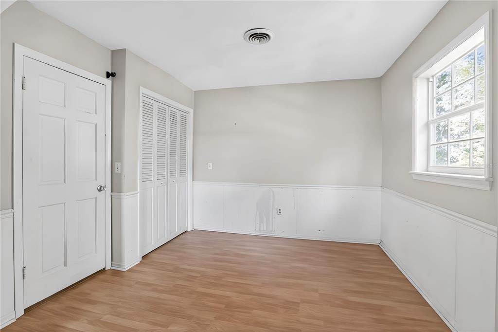 For Sale: $409,900 (4 beds, 2 baths, 2114 Square Feet)