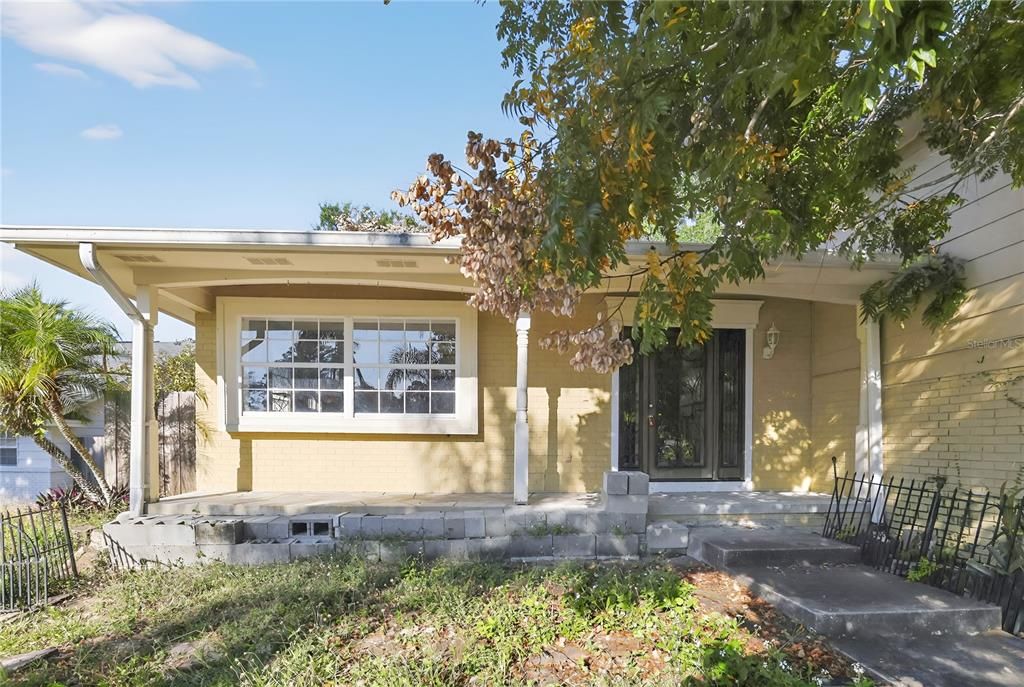 For Sale: $409,900 (4 beds, 2 baths, 2114 Square Feet)