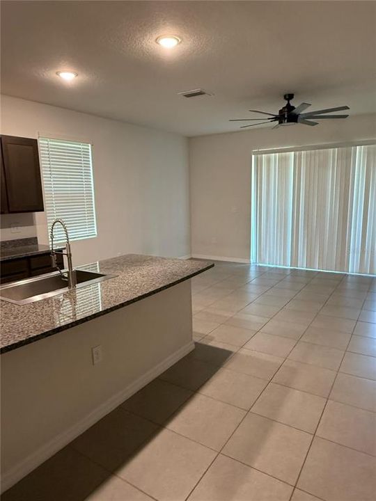 В аренду: $2,500 (3 спален, 2 ванн, 1758 Квадратных фут)