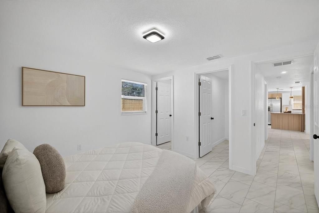 For Sale: $359,900 (3 beds, 2 baths, 1296 Square Feet)