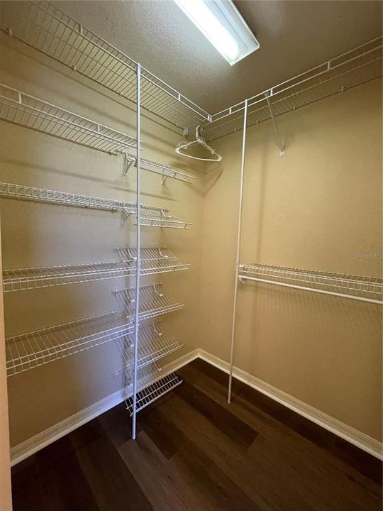 В аренду: $2,300 (4 спален, 2 ванн, 1734 Квадратных фут)