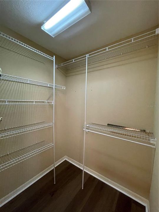 В аренду: $2,300 (4 спален, 2 ванн, 1734 Квадратных фут)