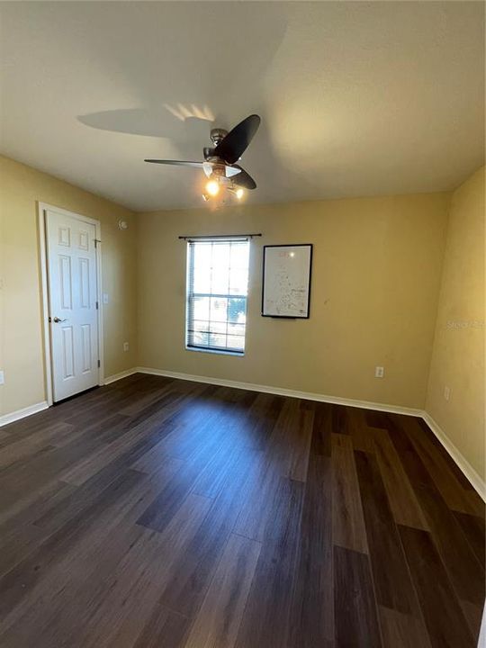 В аренду: $2,300 (4 спален, 2 ванн, 1734 Квадратных фут)