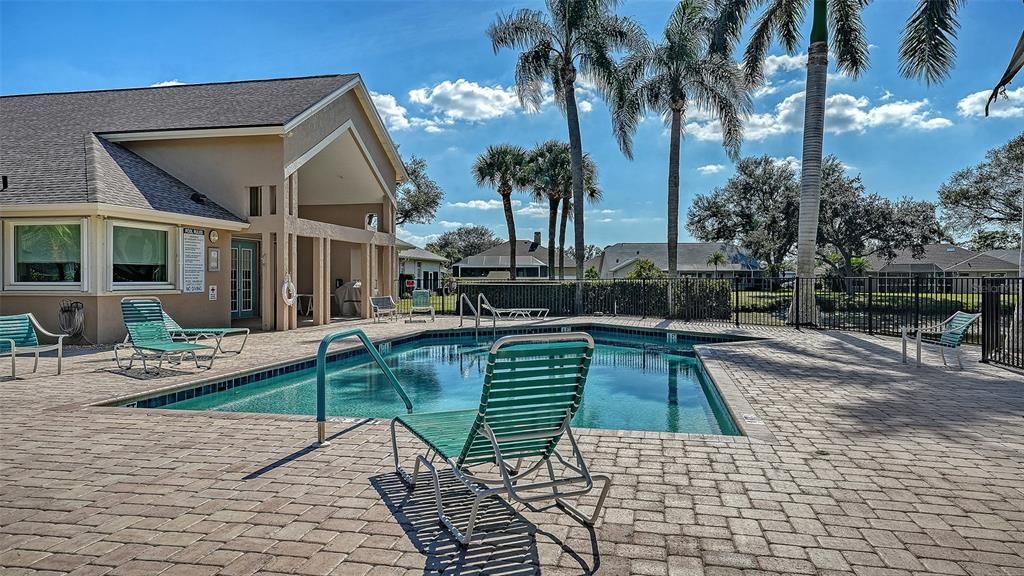 Activo con contrato: $320,000 (3 camas, 2 baños, 1509 Pies cuadrados)