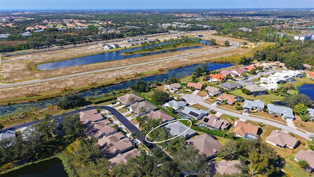 Activo con contrato: $320,000 (3 camas, 2 baños, 1509 Pies cuadrados)