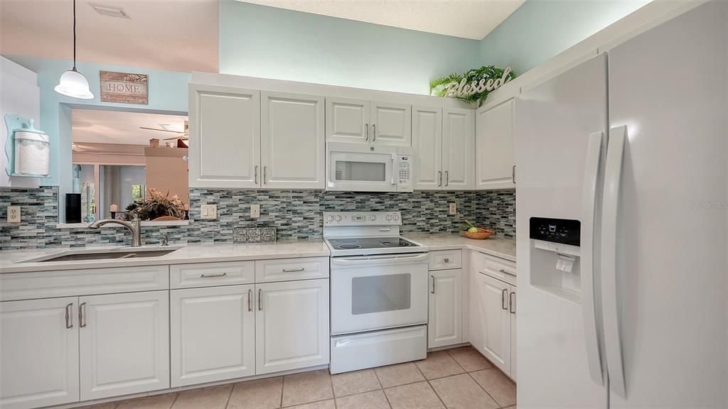 Activo con contrato: $320,000 (3 camas, 2 baños, 1509 Pies cuadrados)