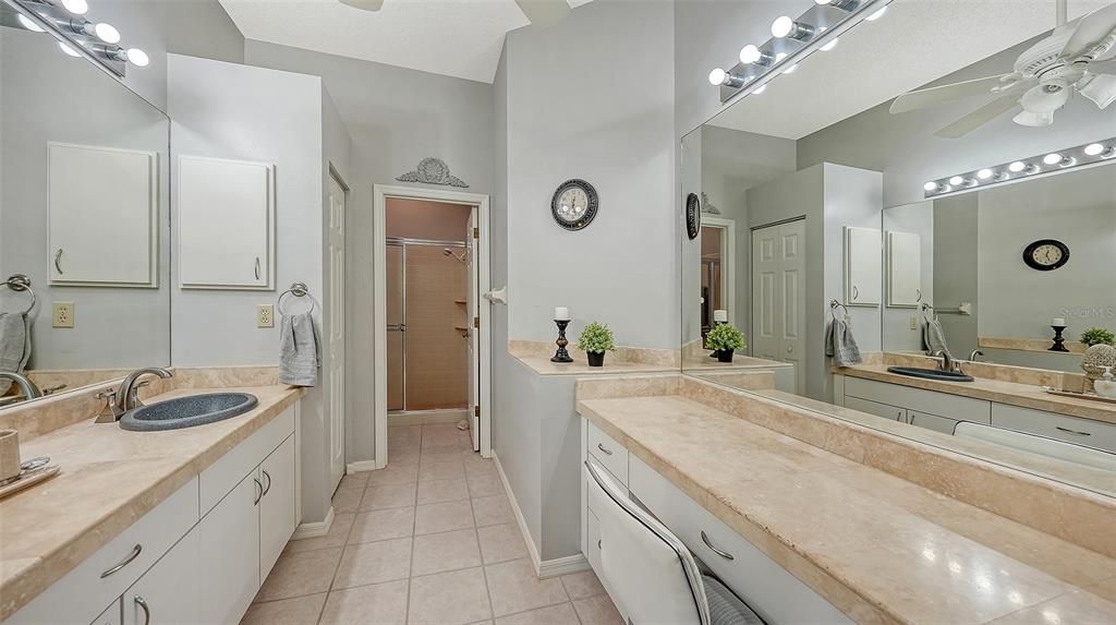 Activo con contrato: $320,000 (3 camas, 2 baños, 1509 Pies cuadrados)