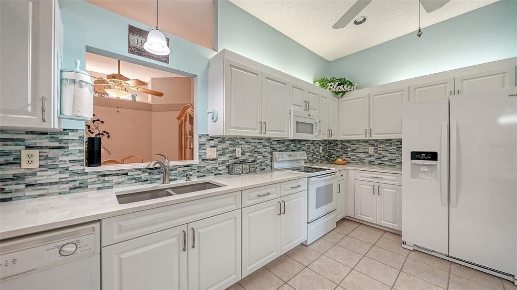 Activo con contrato: $320,000 (3 camas, 2 baños, 1509 Pies cuadrados)