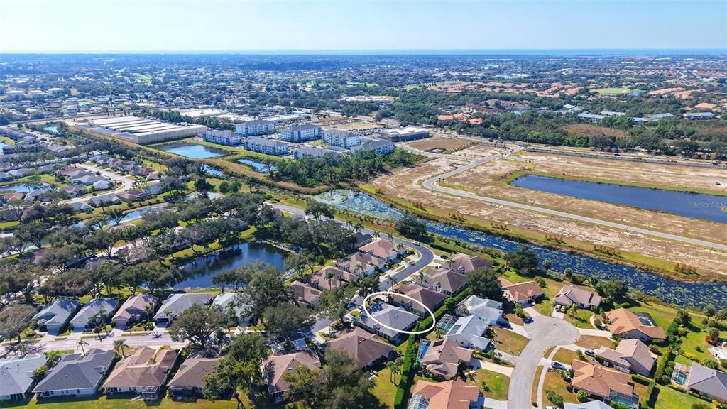 Activo con contrato: $320,000 (3 camas, 2 baños, 1509 Pies cuadrados)