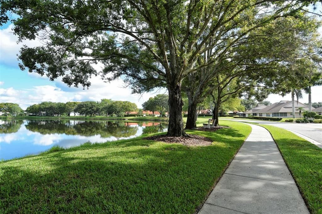 Activo con contrato: $320,000 (3 camas, 2 baños, 1509 Pies cuadrados)