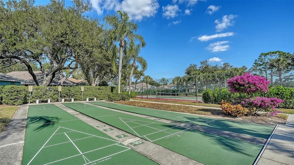 Activo con contrato: $320,000 (3 camas, 2 baños, 1509 Pies cuadrados)