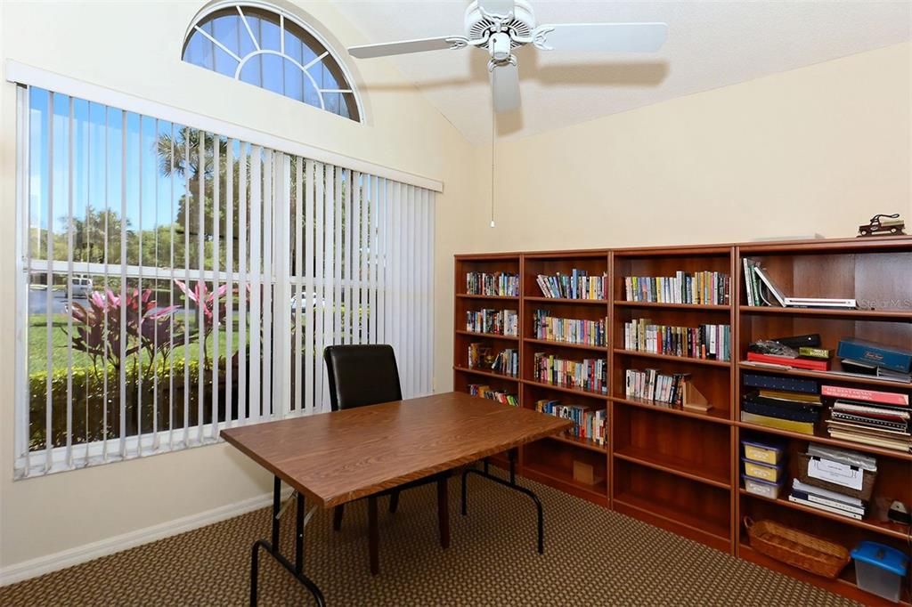 Activo con contrato: $320,000 (3 camas, 2 baños, 1509 Pies cuadrados)