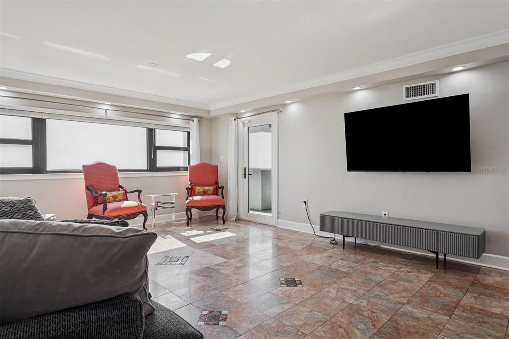 На продажу: $692,000 (3 спален, 3 ванн, 1664 Квадратных фут)