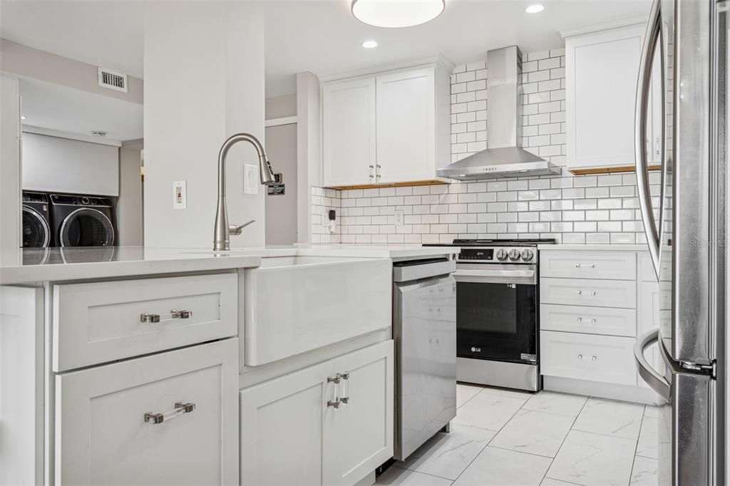 На продажу: $692,000 (3 спален, 3 ванн, 1664 Квадратных фут)