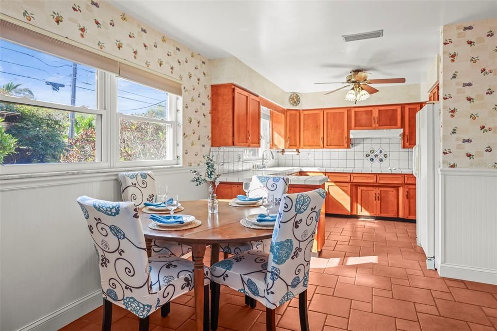 For Sale: $485,000 (3 beds, 2 baths, 1652 Square Feet)