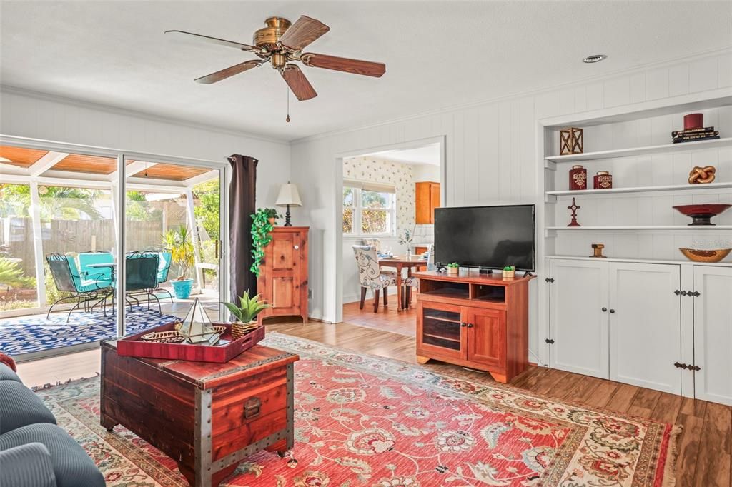 For Sale: $485,000 (3 beds, 2 baths, 1652 Square Feet)