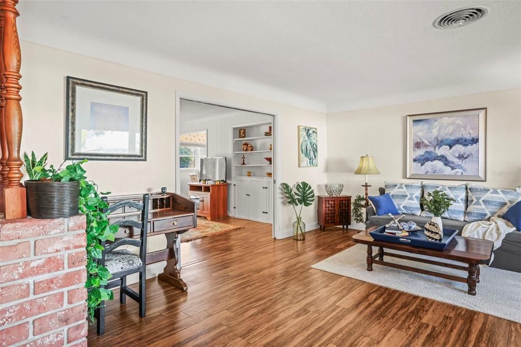 For Sale: $485,000 (3 beds, 2 baths, 1652 Square Feet)