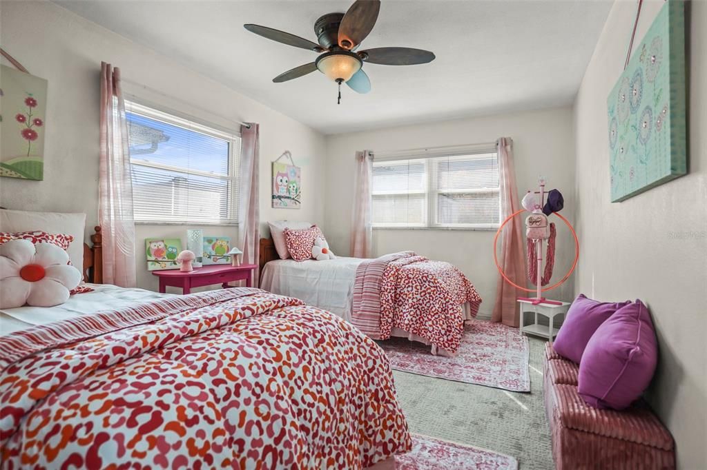 For Sale: $485,000 (3 beds, 2 baths, 1652 Square Feet)