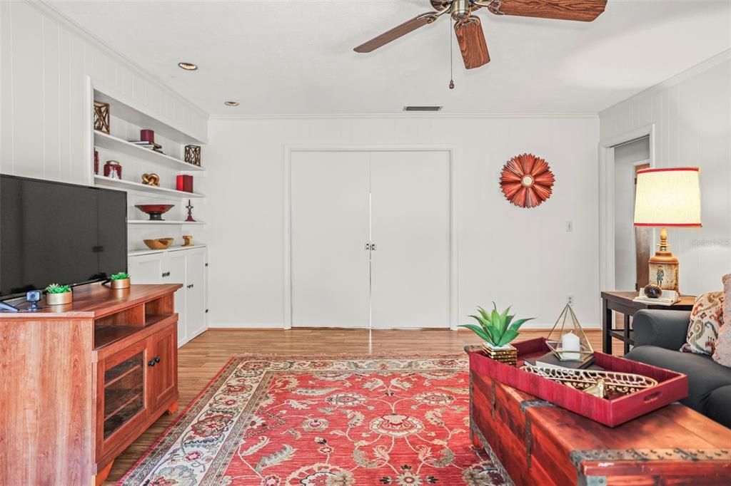 For Sale: $485,000 (3 beds, 2 baths, 1652 Square Feet)