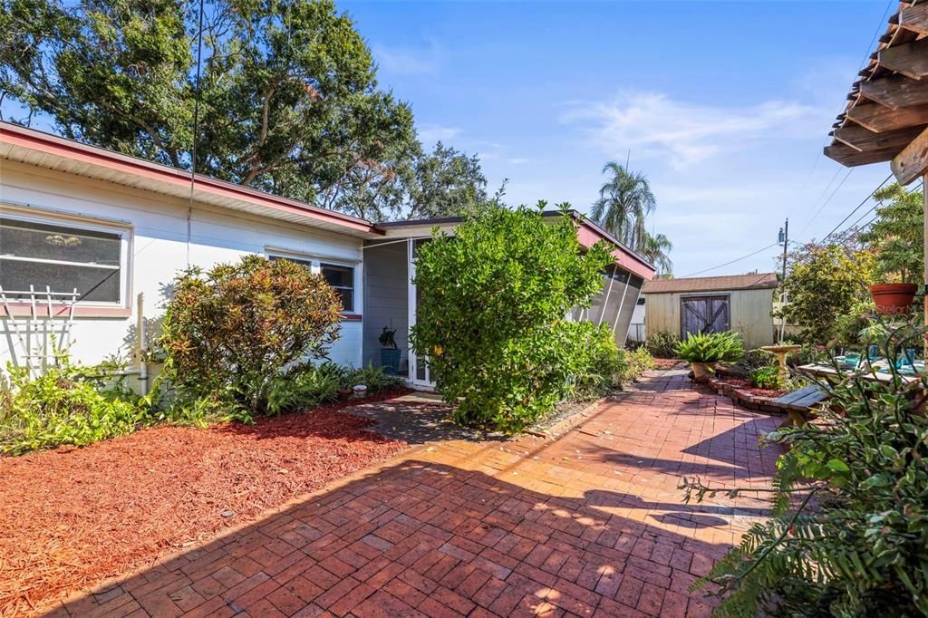 For Sale: $485,000 (3 beds, 2 baths, 1652 Square Feet)