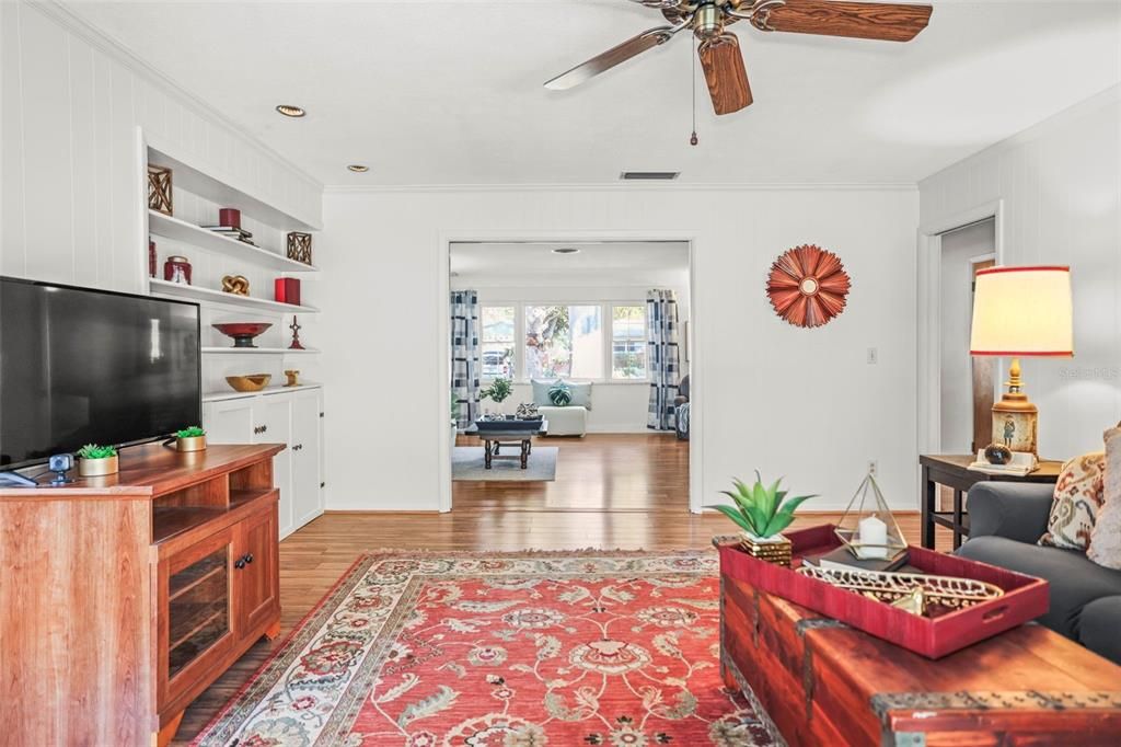 For Sale: $485,000 (3 beds, 2 baths, 1652 Square Feet)