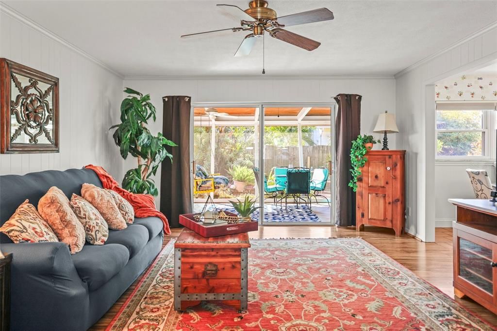 For Sale: $485,000 (3 beds, 2 baths, 1652 Square Feet)