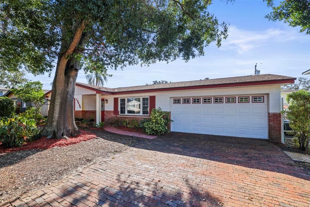 For Sale: $485,000 (3 beds, 2 baths, 1652 Square Feet)