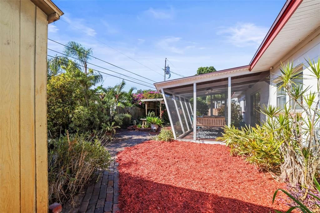 For Sale: $485,000 (3 beds, 2 baths, 1652 Square Feet)