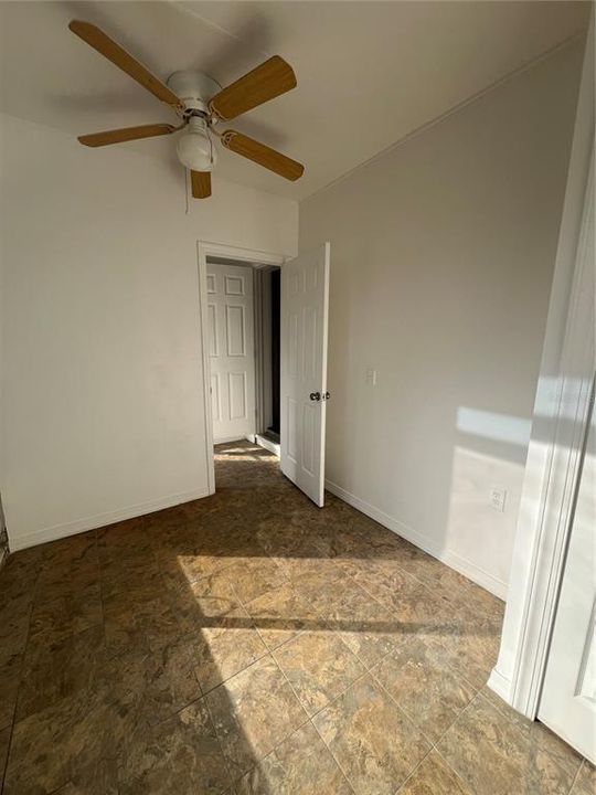 待售: $243,000 (4 贝兹, 2 浴室, 1338 平方英尺)